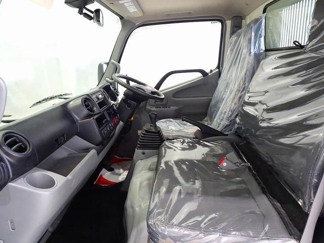 デュトロ 全低床 2t FJL 強化ダンプ 三方開 手動コボレーン付 集中ドアロック 左電格ミラー ルームミラー式バックモニター 車線逸脱警報装置 トラクションコントロール(8枚目)