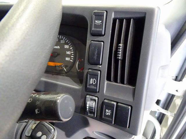 エルフトラック 高床　３．５ｔ　ワイドロング　タダノ４段　２．９ｔ吊りセルフクレーン付　Ｈ１３年製　ラジコン／フックイン付　三方開　床板アピトン張替え（２０ｍｍ）　リアブル積み加工　横ねた１９本／チャンネル増し８本（20枚目）