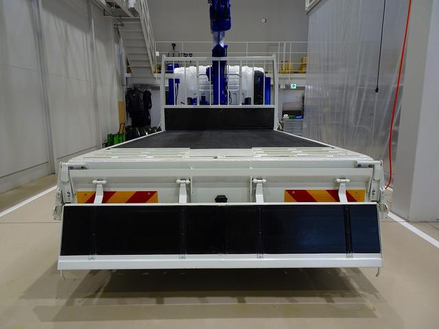 エルフトラック 高床　３．５ｔ　ワイドロング　タダノ４段　２．９ｔ吊りセルフクレーン付　Ｈ１３年製　ラジコン／フックイン付　三方開　床板アピトン張替え（２０ｍｍ）　リアブル積み加工　横ねた１９本／チャンネル増し８本（29枚目）