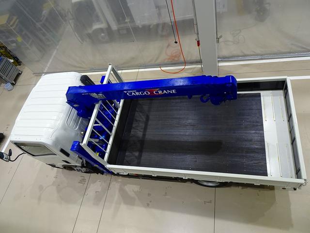 エルフトラック 高床　３．５ｔ　ワイドロング　タダノ４段　２．９ｔ吊りセルフクレーン付　Ｈ１３年製　ラジコン／フックイン付　三方開　床板アピトン張替え（２０ｍｍ）　リアブル積み加工　横ねた１９本／チャンネル増し８本（39枚目）