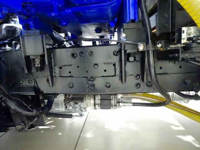 エルフトラック 高床　３．５ｔ　ワイドロング　タダノ４段　２．９ｔ吊りセルフクレーン付　Ｈ１３年製　ラジコン／フックイン付　三方開　床板アピトン張替え（２０ｍｍ）　リアブル積み加工　横ねた１９本／チャンネル増し８本（42枚目）