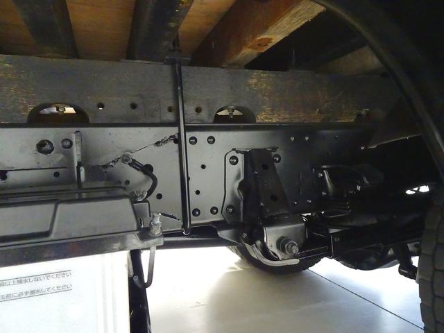 エルフトラック 高床　３．５ｔ　ワイドロング　タダノ４段　２．９ｔ吊りセルフクレーン付　Ｈ１３年製　ラジコン／フックイン付　三方開　床板アピトン張替え（２０ｍｍ）　リアブル積み加工　横ねた１９本／チャンネル増し８本（43枚目）