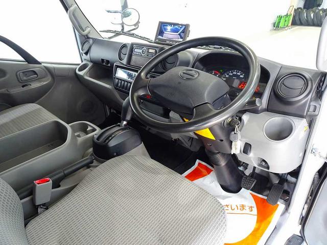 デュトロ 全低床 2t 標準 総重量5t未満 低温冷凍車 ±30度設定 -18度確認 リア観音扉/90度ストッパー付 床プラスチックすのこ付 左サイドスライドドア 水抜き穴前1対 荷室灯2個 仕切り扉付(脱着可)(5枚目)