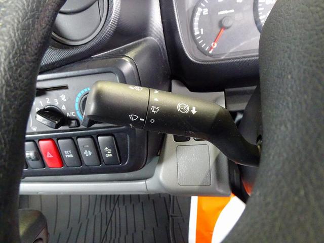 デュトロ 全低床 2t 標準 総重量5t未満 低温冷凍車 ±30度設定 -18度確認 リア観音扉/90度ストッパー付 床プラスチックすのこ付 左サイドスライドドア 水抜き穴前1対 荷室灯2個 仕切り扉付(脱着可)(18枚目)