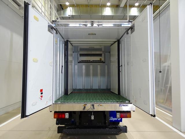 デュトロ 全低床 2t 標準 総重量5t未満 低温冷凍車 ±30度設定 -18度確認 リア観音扉/90度ストッパー付 床プラスチックすのこ付 左サイドスライドドア 水抜き穴前1対 荷室灯2個 仕切り扉付(脱着可)(20枚目)