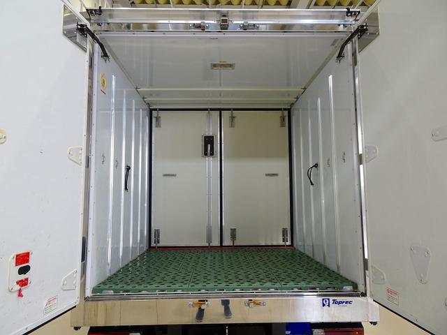デュトロ 全低床 2t 標準 総重量5t未満 低温冷凍車 ±30度設定 -18度確認 リア観音扉/90度ストッパー付 床プラスチックすのこ付 左サイドスライドドア 水抜き穴前1対 荷室灯2個 仕切り扉付(脱着可)(27枚目)