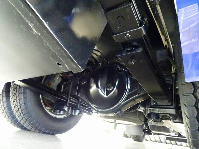 デュトロ 全低床 2t 標準 総重量5t未満 低温冷凍車 ±30度設定 -18度確認 リア観音扉/90度ストッパー付 床プラスチックすのこ付 左サイドスライドドア 水抜き穴前1対 荷室灯2個 仕切り扉付(脱着可)(39枚目)