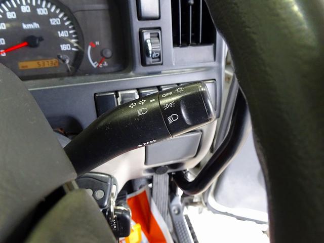 エルフトラック フルフラットローダンプ 2t Lゲートダンプ リア一方開 自動シート付(48cm) 前立てプロテクターアングル補強加工 左電各ミラー トラクションコントロール(18枚目)