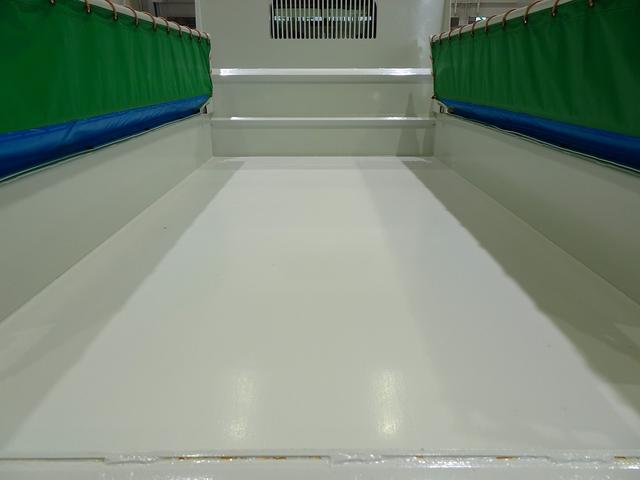 エルフトラック フルフラットローダンプ 2t Lゲートダンプ リア一方開 自動シート付(48cm) 前立てプロテクターアングル補強加工 左電各ミラー トラクションコントロール(19枚目)