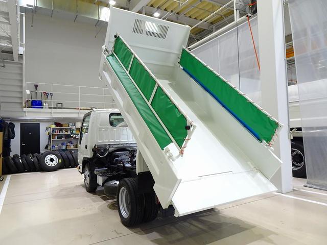 エルフトラック フルフラットローダンプ 2t Lゲートダンプ リア一方開 自動シート付(48cm) 前立てプロテクターアングル補強加工 左電各ミラー トラクションコントロール(25枚目)
