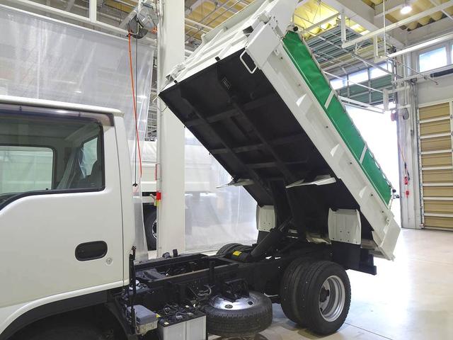 エルフトラック フルフラットローダンプ 2t Lゲートダンプ リア一方開 自動シート付(48cm) 前立てプロテクターアングル補強加工 左電各ミラー トラクションコントロール(28枚目)