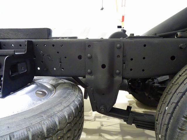 エルフトラック フルフラットローダンプ 2t Lゲートダンプ リア一方開 自動シート付(48cm) 前立てプロテクターアングル補強加工 左電各ミラー トラクションコントロール(38枚目)