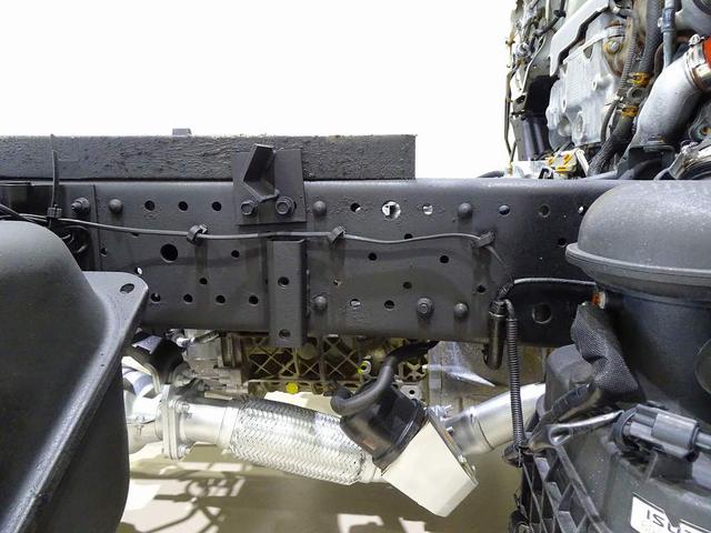 エルフトラック フルフラットローダンプ 2t Lゲートダンプ リア一方開 自動シート付(48cm) 前立てプロテクターアングル補強加工 左電各ミラー トラクションコントロール(41枚目)