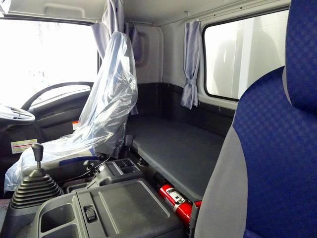 フォワード 7.3t 増トン ワイドベッド付 アルミウイング リアエアサス リア観音扉 セイコーラック 床フック5対 ラッシング2段 荷室LED灯 左電格ミラー/ヒーター エアサスシート/肘掛け(10枚目)