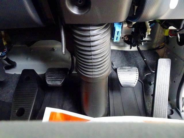 フォワード 7.3t 増トン ワイドベッド付 アルミウイング リアエアサス リア観音扉 セイコーラック 床フック5対 ラッシング2段 荷室LED灯 左電格ミラー/ヒーター エアサスシート/肘掛け(21枚目)