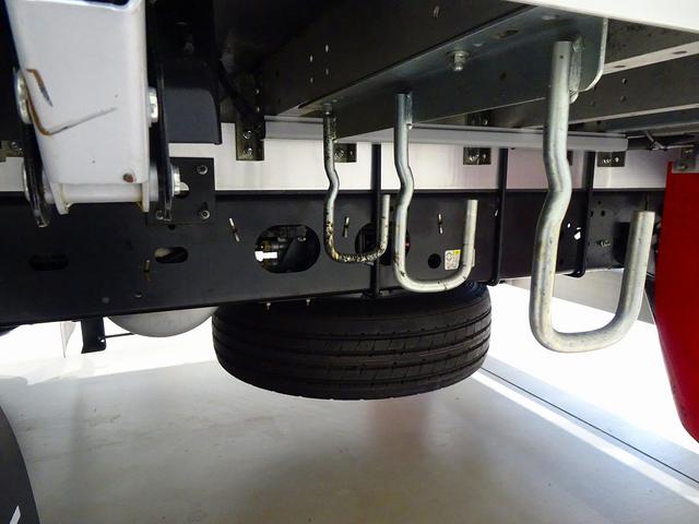 フォワード 7.3t 増トン ワイドベッド付 アルミウイング リアエアサス リア観音扉 セイコーラック 床フック5対 ラッシング2段 荷室LED灯 左電格ミラー/ヒーター エアサスシート/肘掛け(45枚目)