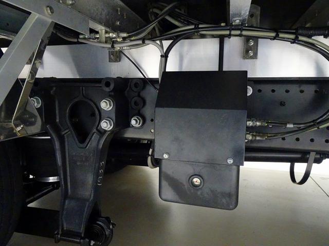 フォワード 7.3t 増トン ワイドベッド付 アルミウイング リアエアサス リア観音扉 セイコーラック 床フック5対 ラッシング2段 荷室LED灯 左電格ミラー/ヒーター エアサスシート/肘掛け(49枚目)