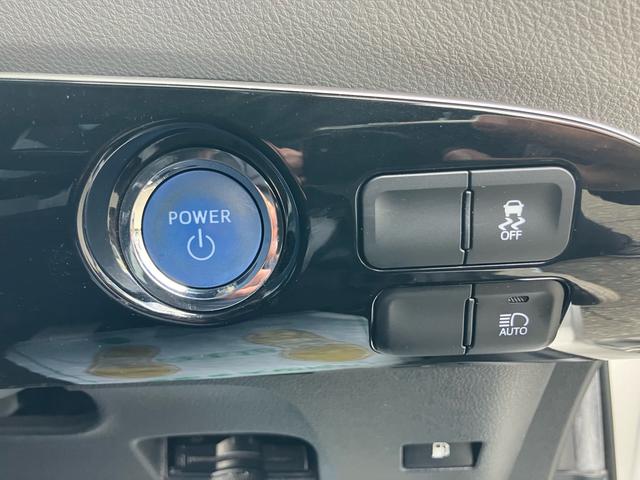 プリウス Ｓ　セーフティセンス　純正ナビテレビ　バックカメラ　ＥＴＣ　ＬＥＤヘッドライト　スマートキー　プッシュスタート　４ＷＤ　エアコン　盗難防止システム　衝突安全ボディ　アイドリングストップ（6枚目）