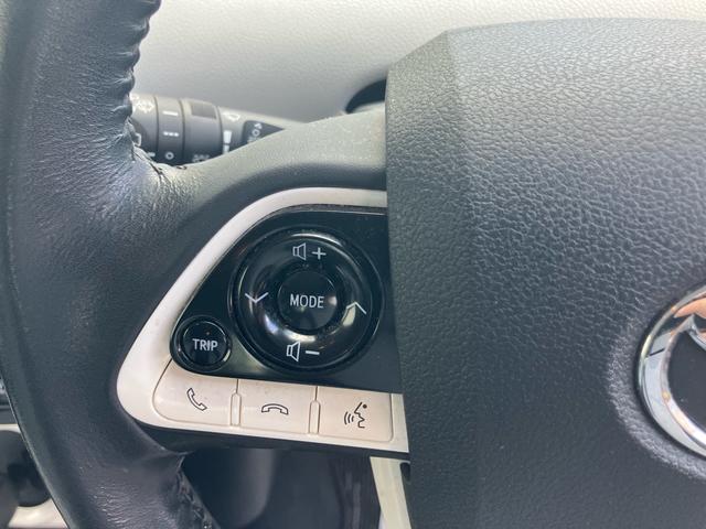 プリウス Ｓ　セーフティセンス　純正ナビテレビ　バックカメラ　ＥＴＣ　ＬＥＤヘッドライト　スマートキー　プッシュスタート　４ＷＤ　エアコン　盗難防止システム　衝突安全ボディ　アイドリングストップ（12枚目）