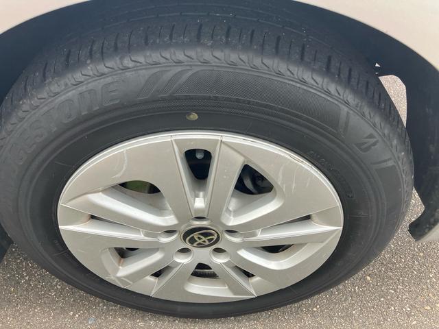 プリウス Ｓ　セーフティセンス　純正ナビテレビ　バックカメラ　ＥＴＣ　ＬＥＤヘッドライト　スマートキー　プッシュスタート　４ＷＤ　エアコン　盗難防止システム　衝突安全ボディ　アイドリングストップ（37枚目）