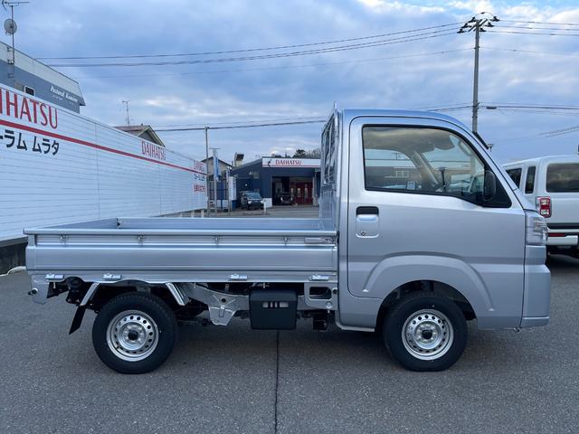 ハイゼットトラック スタンダード 3方開 4WD CVT 衝突被害軽減ブレーキ FM/AMラジオ 横滑り防止 アイドリングストップ クリアランスソナー エアコン ライトレベライザー オートマチックハイビーム レーンキープアシスト(11枚目)