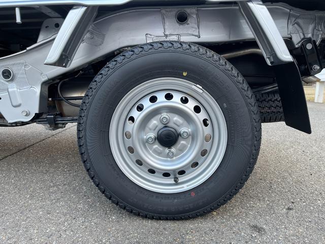 ハイゼットトラック スタンダード 3方開 4WD CVT 衝突被害軽減ブレーキ FM/AMラジオ 横滑り防止 アイドリングストップ クリアランスソナー エアコン ライトレベライザー オートマチックハイビーム レーンキープアシスト(20枚目)