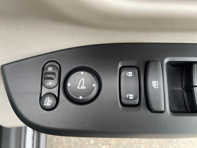 N-BOX ベースグレード 4WD 衝突被害軽減ブレーキ 左側電動スライドドア バックカメラ クリアランスソナー レーンアシスト シートヒーター スマートキー オートマチックハイビーム アイドリングストップ 盗難防止 横滑り防止(58枚目)