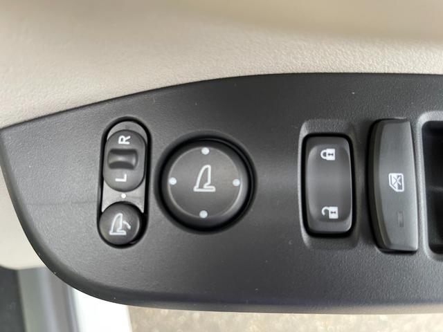 N-BOX ベースグレード 4WD 衝突被害軽減ブレーキ 左側電動スライドドア バックカメラ クリアランスソナー レーンアシスト シートヒーター スマートキー オートマチックハイビーム アイドリングストップ 盗難防止 横滑り防止(59枚目)