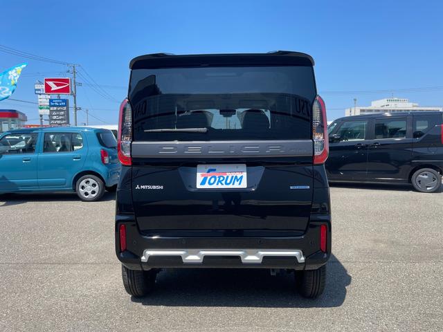 デリカミニ Ｇ　プレミアム　４ＷＤ　両側電動スライド　アダプティブクルーズコントロール　レーンキープアシスト　クリアランスソナー　全周囲カメラ　横滑り防止　盗難防止　アイドリングストップ　オートマチックハイビーム　ルーフレール（8枚目）