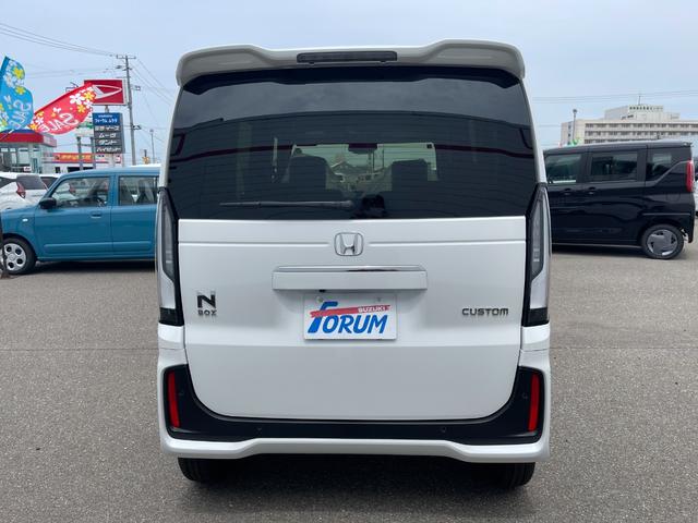 Ｎ－ＢＯＸカスタム ベースグレード　４ＷＤ　左側電動スライドドア　バックカメラ　クリアランスソナー　レーンアシスト　シートヒーター　オートマチックハイビーム　盗難防止　横滑り防止　アイドリングストップ　アダプティブクルーズコントロール（8枚目）