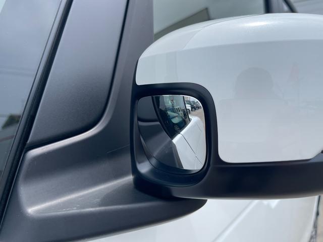 Ｎ－ＢＯＸカスタム ベースグレード　４ＷＤ　左側電動スライドドア　バックカメラ　クリアランスソナー　レーンアシスト　シートヒーター　オートマチックハイビーム　盗難防止　横滑り防止　アイドリングストップ　アダプティブクルーズコントロール（12枚目）