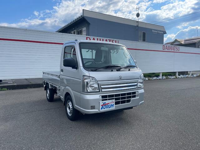 キャリイトラック KCエアコン・パワステ スズキセーフティサポート非装着車 3方開 4WD 5MT キーレス クリアランスソナー 横滑り防止 アイドリングストップ Wエアバッグ パワーウインドウ エアコン パワステ ABS ライトレベライザー(4枚目)