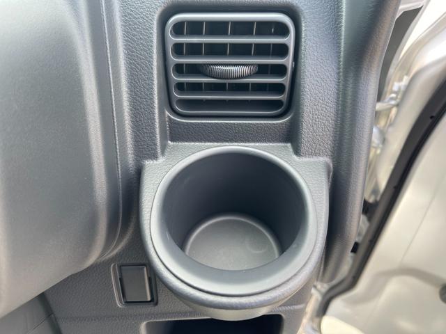 キャリイトラック KCエアコン・パワステ スズキセーフティサポート非装着車 3方開 4WD 5MT キーレス クリアランスソナー 横滑り防止 アイドリングストップ Wエアバッグ パワーウインドウ エアコン パワステ ABS ライトレベライザー(28枚目)