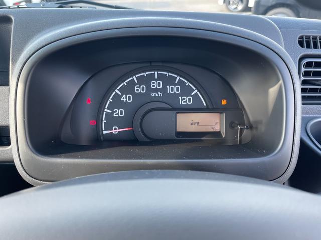 キャリイトラック KCエアコン・パワステ スズキセーフティサポート非装着車 3方開 4WD 5MT キーレス クリアランスソナー 横滑り防止 アイドリングストップ Wエアバッグ パワーウインドウ エアコン パワステ ABS ライトレベライザー(39枚目)