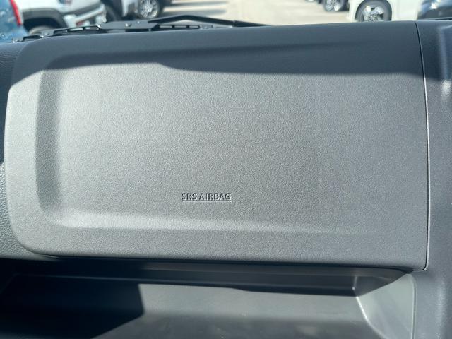 キャリイトラック KCエアコン・パワステ スズキセーフティサポート非装着車 3方開 4WD 5MT キーレス クリアランスソナー 横滑り防止 アイドリングストップ Wエアバッグ パワーウインドウ エアコン パワステ ABS ライトレベライザー(44枚目)