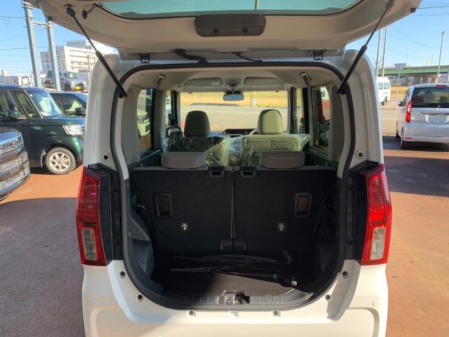 タント Ｘ　４ＷＤ　両側スライド／片側電動ドア　バックカメラ　オートエアコン　オートブレーキホールド機能　電動パーキングブレーキ　シートヒーター　プッシュスタート　クリアランスソナー　アイドリングストップ（9枚目）