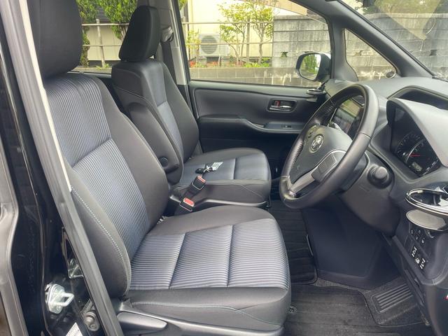 ヴォクシー ＺＳ　煌ＩＩ　２ＷＤ　純正ＴＶナビ　バックカメラ　後席フリップダウンモニター　トヨタセーフティセンス　両側パワースライドドア　ＥＴＣ　ドライブレコーダー　走行距離７万ｋｍ台　フォグライト　純正アルミホイール（3枚目）