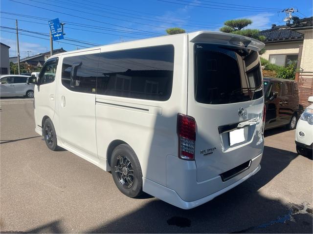 ＮＶ３５０キャラバンバン ロングライダープレミアムＧＸターボプロスタイルパック　４ＷＤ　純正ＴＶナビ　アラウンドビューモニター　ＥＴＣ　プッシュボタンスタート　スマートキー　アルミホイール　オートエアコン　リアヒーター　リアクーラー　プライバシーカーテン　フォグライト（26枚目）