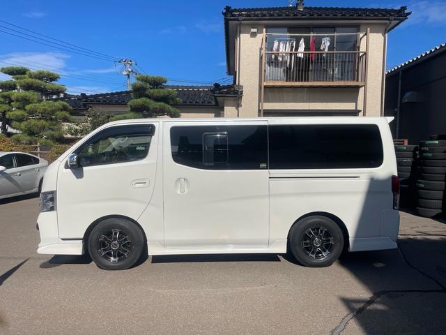 ＮＶ３５０キャラバンバン ロングライダープレミアムＧＸターボプロスタイルパック　４ＷＤ　純正ＴＶナビ　アラウンドビューモニター　ＥＴＣ　プッシュボタンスタート　スマートキー　アルミホイール　オートエアコン　リアヒーター　リアクーラー　プライバシーカーテン　フォグライト（27枚目）