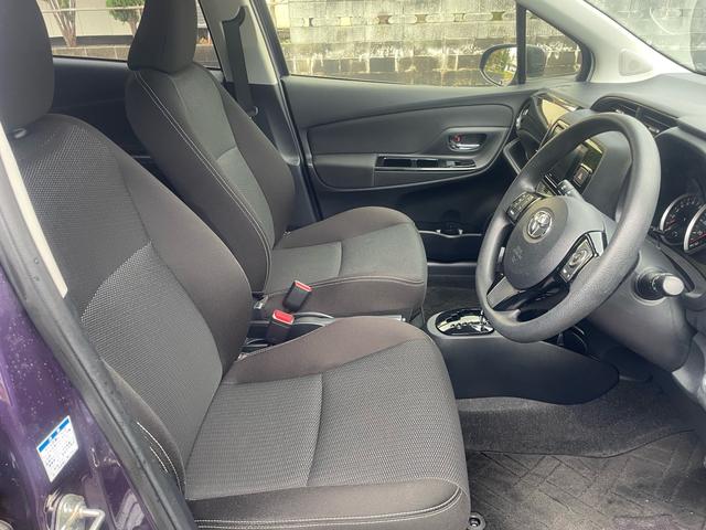 ヴィッツ Ｆ　セーフティーエディションＩＩＩ　４ＷＤ　地デジＴＶナビ　プッシュボタンスタート　スマートキー　アルミホイール　ステアリングスイッチ　トヨタセーフティセンス　ＬＥＤヘッドライト　フォグライト　電動格納ミラー　Ｂｌｕｅｔｏｏｔｈ（3枚目）