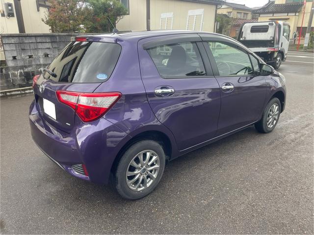 ヴィッツ Ｆ　セーフティーエディションＩＩＩ　４ＷＤ　地デジＴＶナビ　プッシュボタンスタート　スマートキー　アルミホイール　ステアリングスイッチ　トヨタセーフティセンス　ＬＥＤヘッドライト　フォグライト　電動格納ミラー　Ｂｌｕｅｔｏｏｔｈ（24枚目）