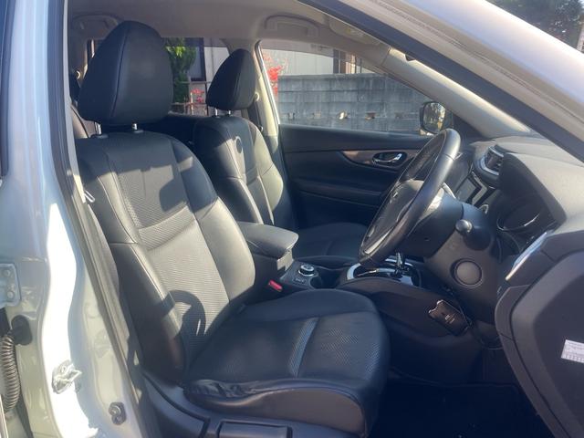 エクストレイル ２０Ｘ　ハイブリッド　エマージェンシーブレーキＰ　４ＷＤ　ＴＶナビ　バックカメラ　フリップダウンモニター　ＥＴＣ　スマートキー　プッシュボタンスタート　エマ―ジェンシーブレーキ　シートヒーター　純正アルミホイール　パワーバックドア　ハイブリッド車（3枚目）