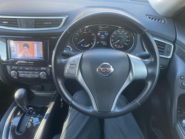 エクストレイル ２０Ｘ　ハイブリッド　エマージェンシーブレーキＰ　４ＷＤ　ＴＶナビ　バックカメラ　フリップダウンモニター　ＥＴＣ　スマートキー　プッシュボタンスタート　エマ―ジェンシーブレーキ　シートヒーター　純正アルミホイール　パワーバックドア　ハイブリッド車（5枚目）