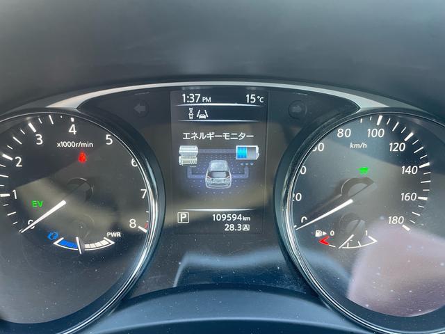 エクストレイル ２０Ｘ　ハイブリッド　エマージェンシーブレーキＰ　４ＷＤ　ＴＶナビ　バックカメラ　フリップダウンモニター　ＥＴＣ　スマートキー　プッシュボタンスタート　エマ―ジェンシーブレーキ　シートヒーター　純正アルミホイール　パワーバックドア　ハイブリッド車（6枚目）