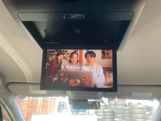 エクストレイル ２０Ｘ　ハイブリッド　エマージェンシーブレーキＰ　４ＷＤ　ＴＶナビ　バックカメラ　フリップダウンモニター　ＥＴＣ　スマートキー　プッシュボタンスタート　エマ―ジェンシーブレーキ　シートヒーター　純正アルミホイール　パワーバックドア　ハイブリッド車（20枚目）