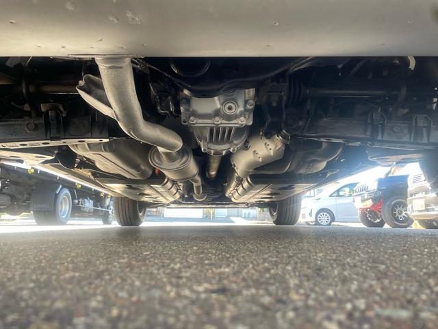 エクストレイル ２０Ｘ　ハイブリッド　エマージェンシーブレーキＰ　４ＷＤ　ＴＶナビ　バックカメラ　フリップダウンモニター　ＥＴＣ　スマートキー　プッシュボタンスタート　エマ―ジェンシーブレーキ　シートヒーター　純正アルミホイール　パワーバックドア　ハイブリッド車（32枚目）