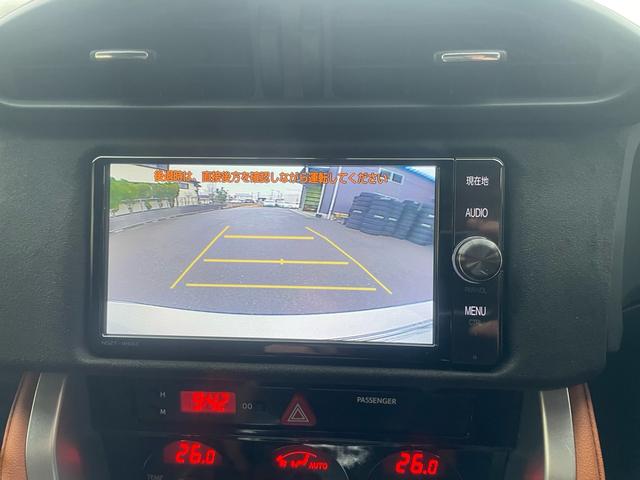 ８６ ＧＴリミテッド　ブラックパッケージ　２ＷＤ　マニュアル　純正地デジナビ　バックカメラ　ブレンボシリンダー　ＴＲＤエアロ＆マフラー　車高調　プッシュボタンスタート　スマートキー　クルーズコントロール　シートヒーター　ハーフレザーシート（8枚目）