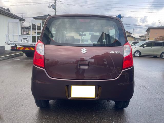 アルト Ｆ　２ＷＤ　ＭＴ車　マニュアル車　キーレスエントリー　ＣＤオーディオ　エアコン　パワステ　パワーウィンドウ　純正スチールホイール・ホイールキャップ　走行距離３万ｋｍ台（16枚目）