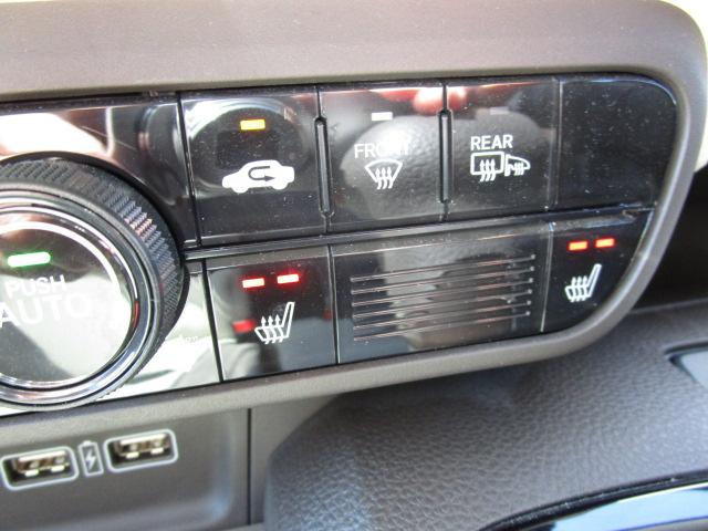 両席シートヒーター！