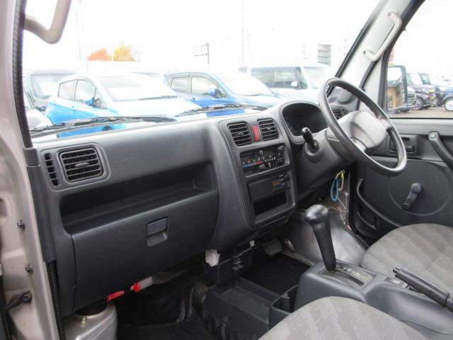 キャリイトラック ＫＣ　４ＷＤ　エアコン　パワーステアリング　ＡＭ／ＦＭラジオ付き　ワンオーナー（3枚目）